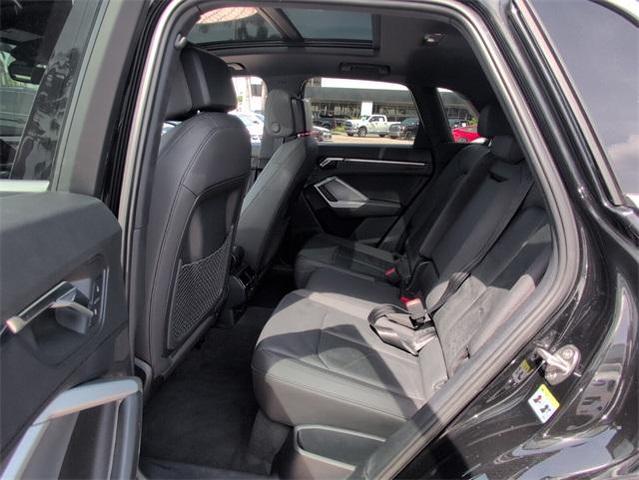 Photo of 2019 Mythos Black Metallic Audi Q3