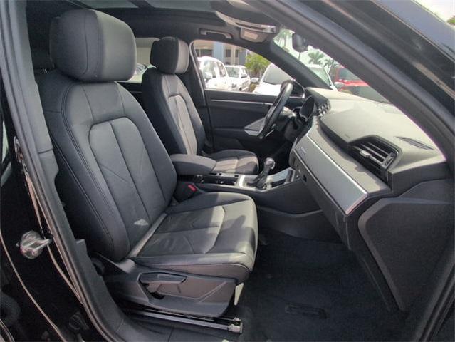 Photo of 2019 Mythos Black Metallic Audi Q3