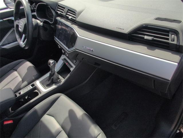 Photo of 2019 Mythos Black Metallic Audi Q3