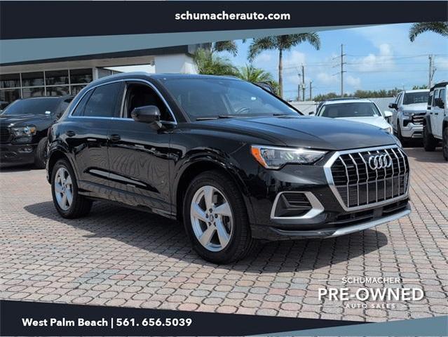 Photo of 2019 Mythos Black Metallic Audi Q3