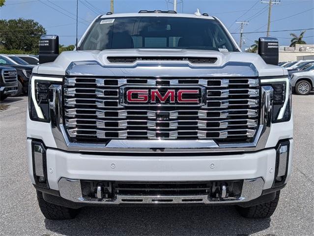 Photo of 2025 Summit White GMC Sierra 2500