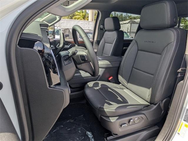 Photo of 2025 Summit White GMC Sierra 2500