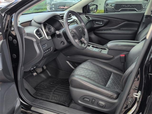 Photo of 2022 Magnetic Black Nissan Murano