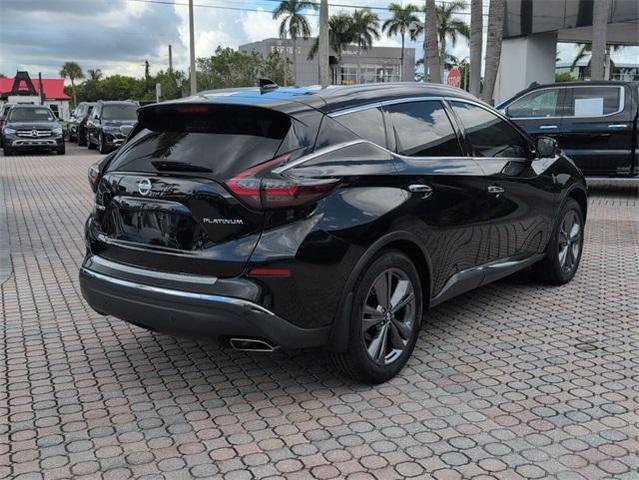 Photo of 2022 Magnetic Black Nissan Murano