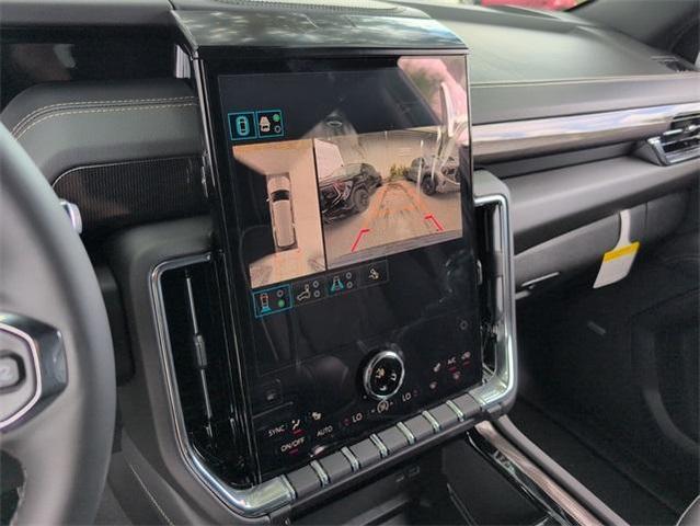 Photo of 2025 Onyx Black GMC Yukon XL