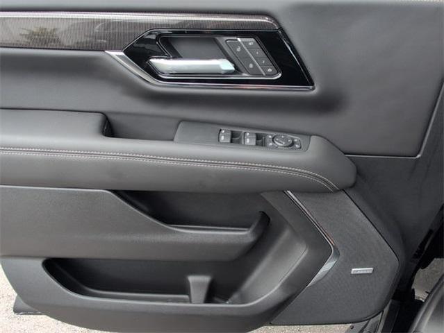 Photo of 2025 Onyx Black GMC Yukon XL