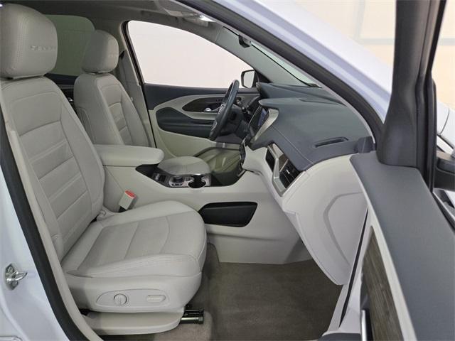 Photo of 2022 White Frost Tri-Coat GMC Terrain