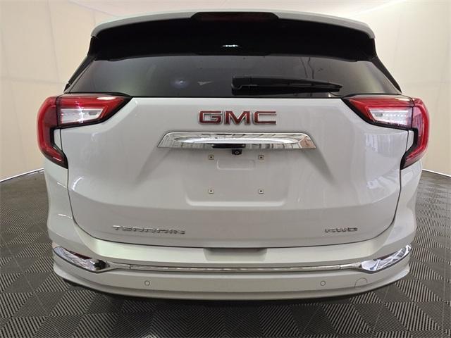 Photo of 2022 White Frost Tri-Coat GMC Terrain