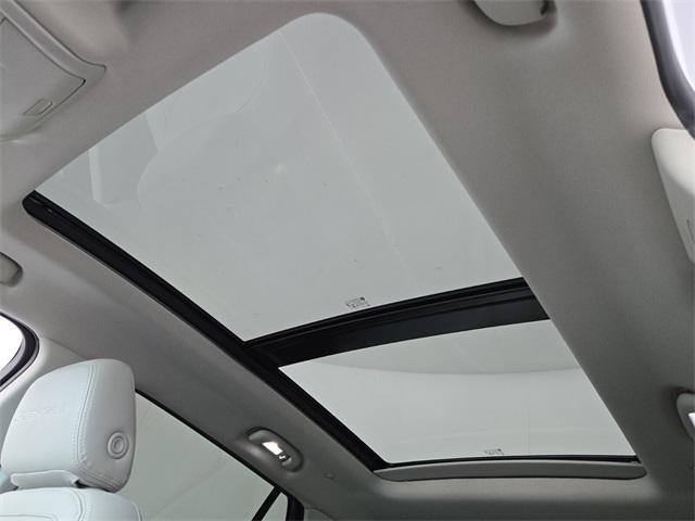Photo of 2022 White Frost Tri-Coat GMC Terrain