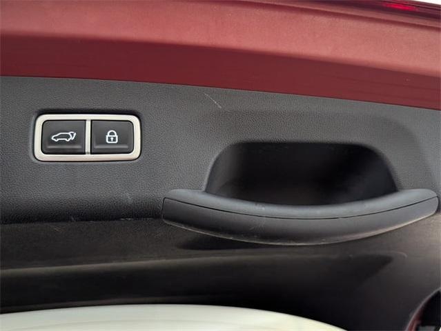 Photo of 2022 Passion Red Tintcoat Kia Sorento