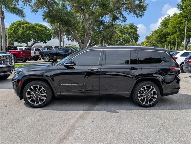 Photo of 2022 Diamond Black Jeep Grand Cherokee L