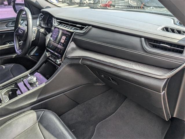 Photo of 2022 Diamond Black Jeep Grand Cherokee L