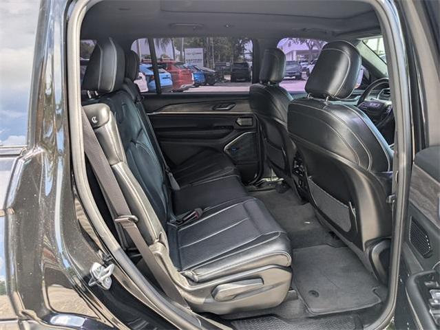 Photo of 2022 Diamond Black Jeep Grand Cherokee L