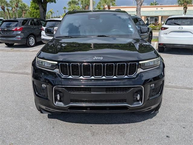 Photo of 2022 Diamond Black Jeep Grand Cherokee L
