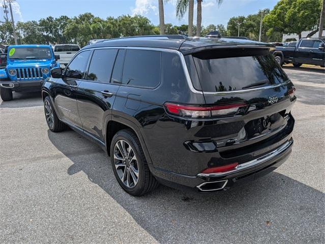 Photo of 2022 Diamond Black Jeep Grand Cherokee L