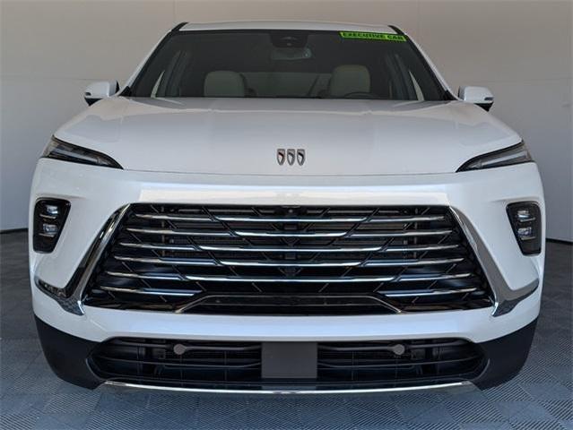Photo of 2025 White Frost Tri-Coat Buick Enclave