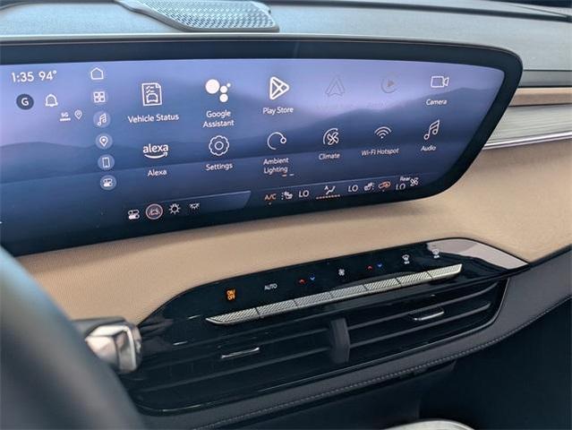 Photo of 2025 White Frost Tri-Coat Buick Enclave