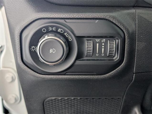 Photo of 2018 Bright White Clearcoat Jeep Wrangler Unlimited