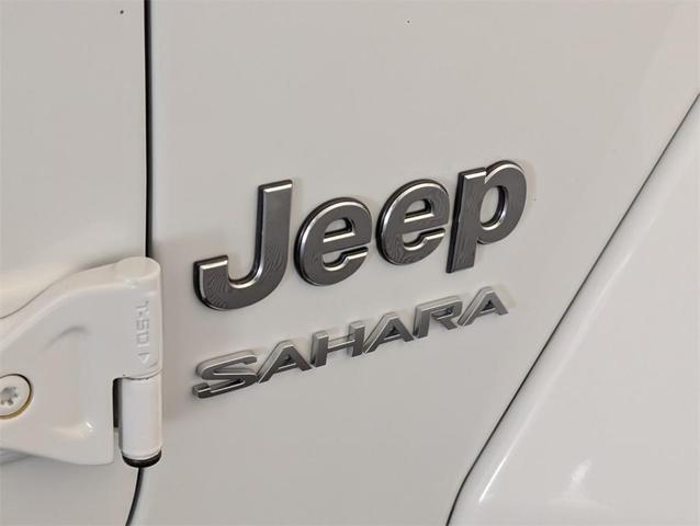 Photo of 2018 Bright White Clearcoat Jeep Wrangler Unlimited