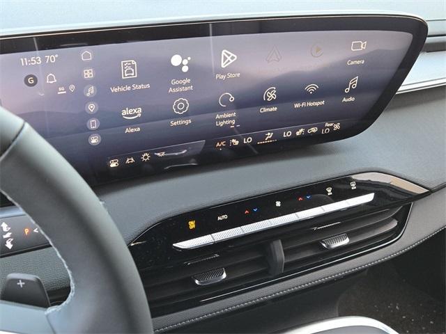 Photo of 2025 White Frost Tri-Coat Buick Enclave