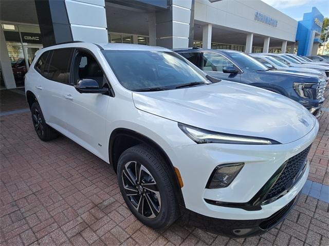 Photo of 2025 White Frost Tri-Coat Buick Enclave