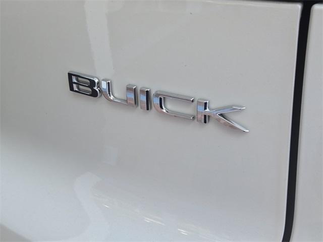 Photo of 2025 White Frost Tri-Coat Buick Enclave