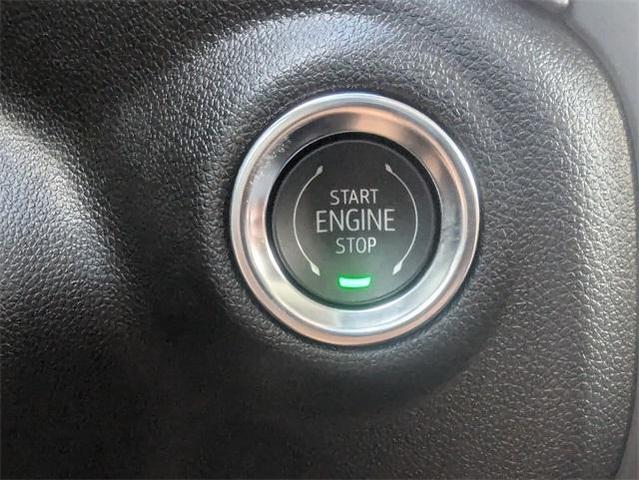 Photo of 2025 Summit White GMC Sierra 1500