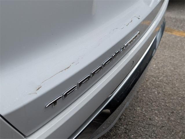 Photo of 2026 Summit White GMC Terrain