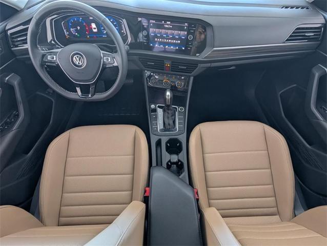 Photo of 2021 Pure White Volkswagen Jetta