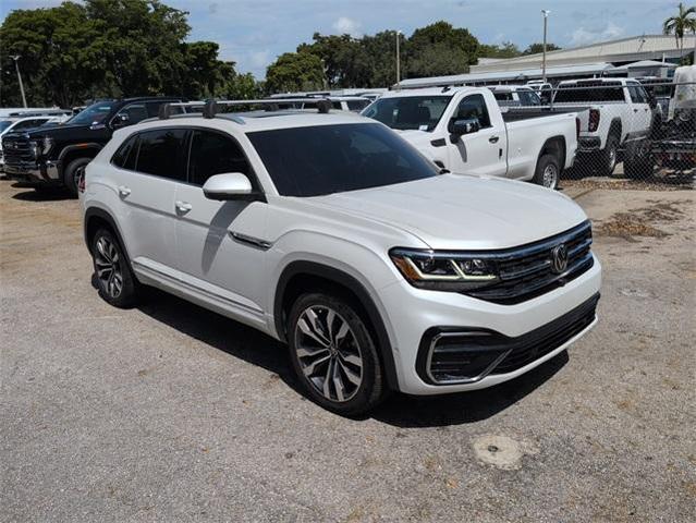 Photo of 2023 Opal White Pearl Effect Volkswagen Atlas Cross Sport