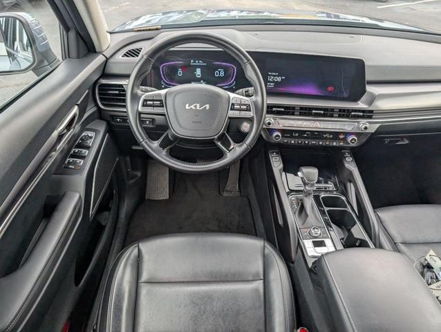 Photo of 2025 Everlasting Silver Kia Telluride
