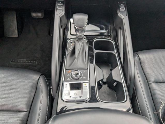 Photo of 2025 Everlasting Silver Kia Telluride