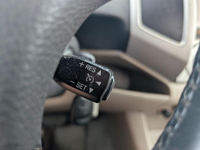 Photo of 2005 Desert Sand Mica Toyota Tacoma