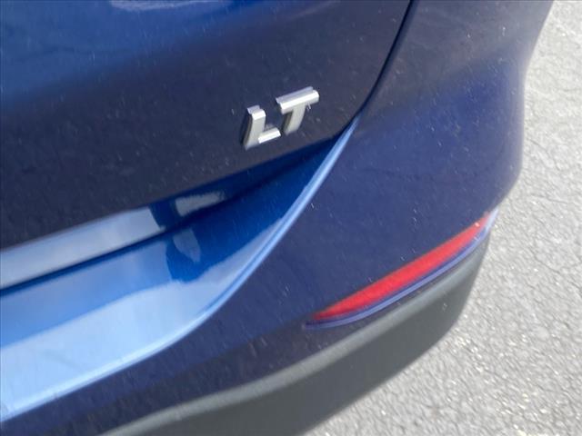 Photo of 2022 Blue Glow Metallic Chevrolet Equinox