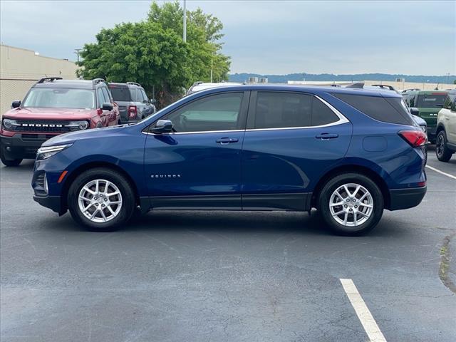 Photo of 2022 Blue Glow Metallic Chevrolet Equinox