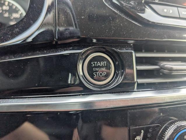 Photo of 2022 Black Nissan Pathfinder