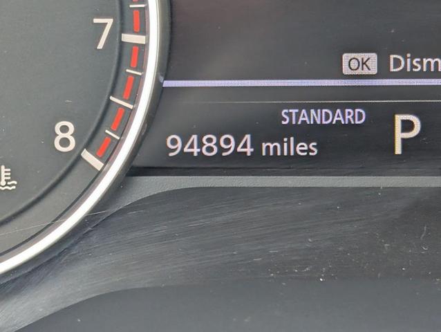 Photo of 2022 Black Nissan Pathfinder