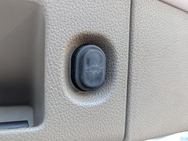 Photo of 2016 Iridescent Pearl Tricoat Chevrolet Tahoe