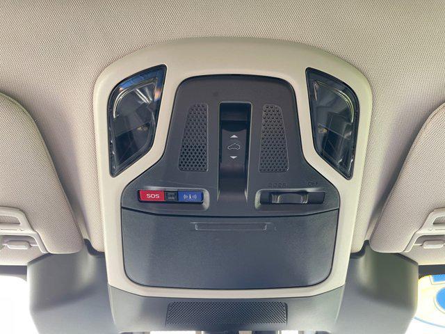 Photo of 2025 Ice Silver Metallic Subaru Outback