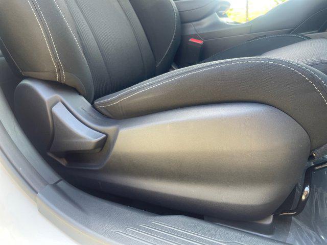 Photo of 2022 Crystal White Pearl Subaru Legacy