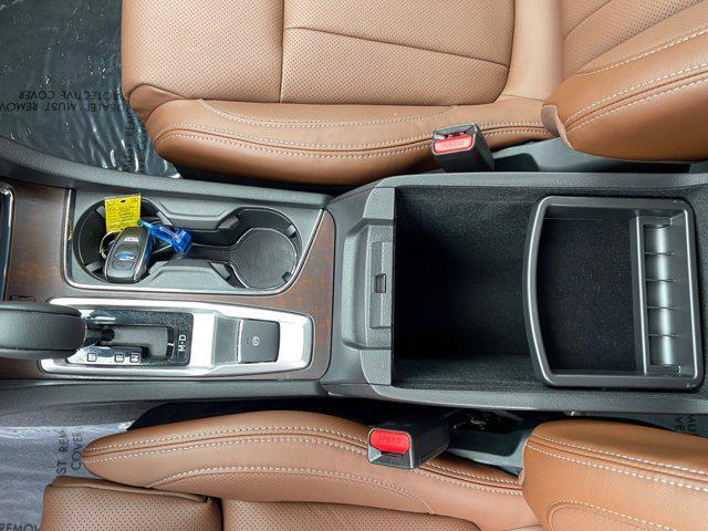 Photo of 2025 Crystal White Pearl Subaru Ascent