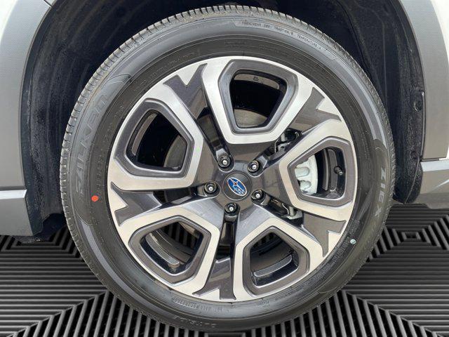 Photo of 2025 Crystal White Pearl Subaru Ascent