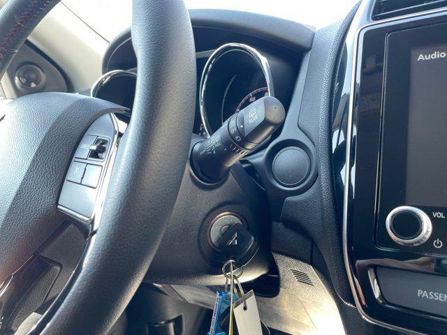 Photo of 2023 Alloy Silver Metallic Mitsubishi Outlander Sport
