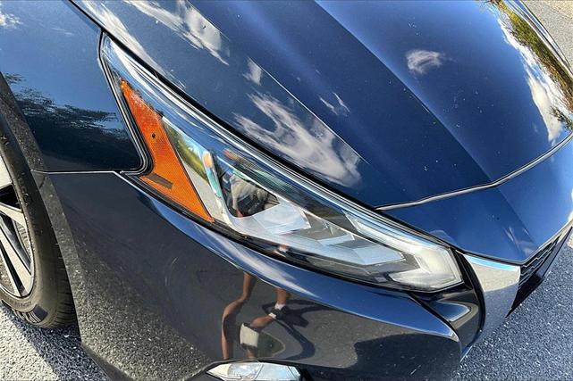 Photo of 2022 Storm Blue Metallic Nissan Altima