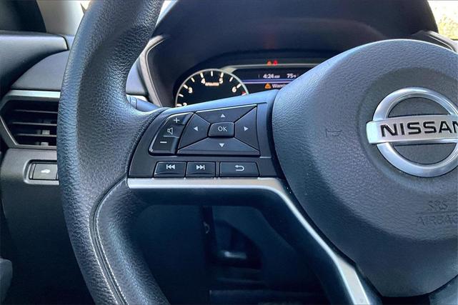 Photo of 2022 Storm Blue Metallic Nissan Altima