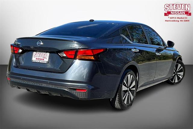 Photo of 2022 Storm Blue Metallic Nissan Altima