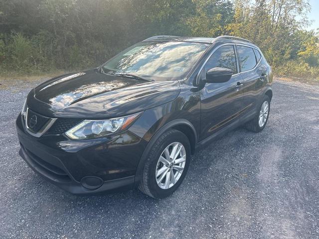 Photo of 2019 Magnetic Black Pearl Nissan Rogue Sport
