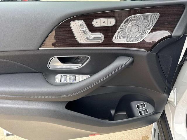 Photo of 2025 Polar White Mercedes-Benz GLE 450e