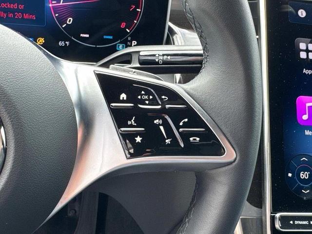Photo of 2025 Polar White Mercedes-Benz GLC 300