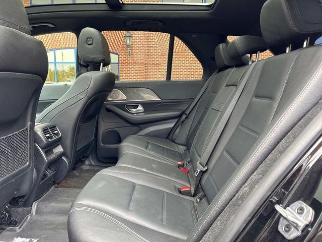 Photo of 2023 Obsidian Black Metallic Mercedes-Benz GLE 450